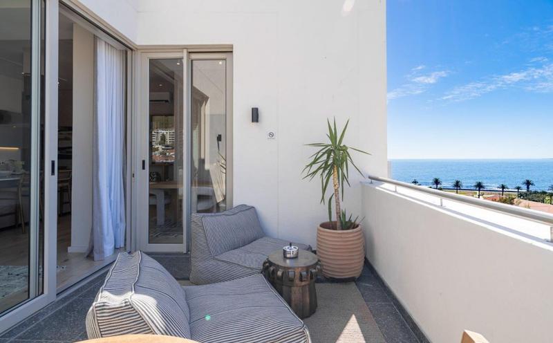2 Bedroom Property for Sale in Sea Point Western Cape
